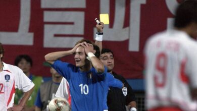 متى طبق قانون البطاقة الصفراء.. وما هي أول حالة انذار في تاريخ كرة القدم؟