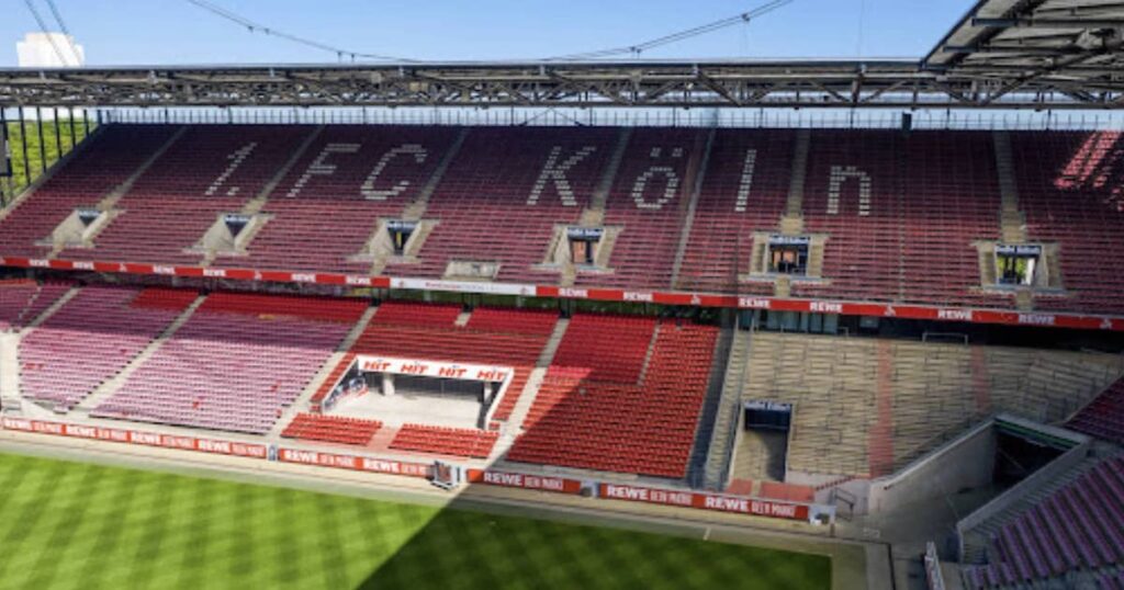 ملعب كولن