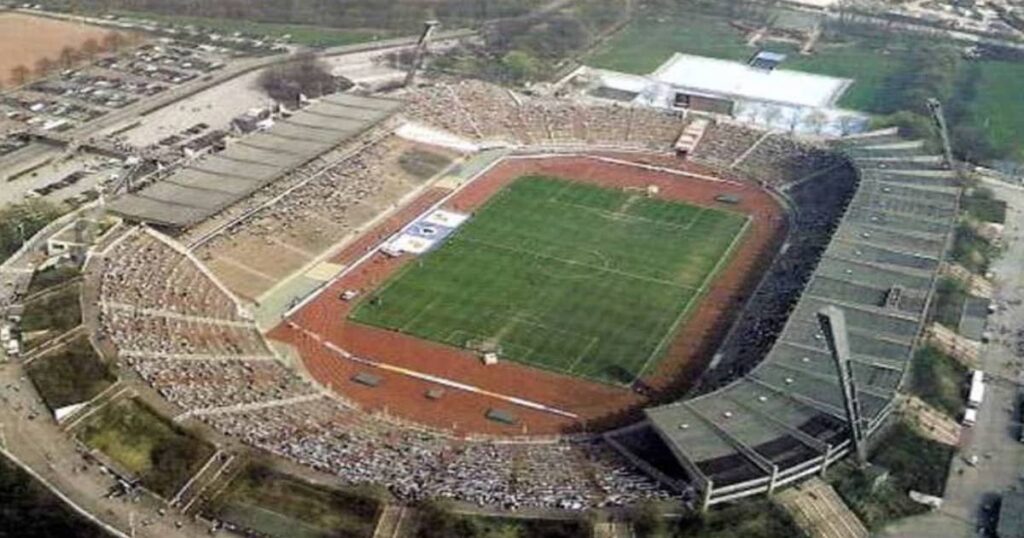 ملعب فولكس بارك هامبورغ في عام 1974