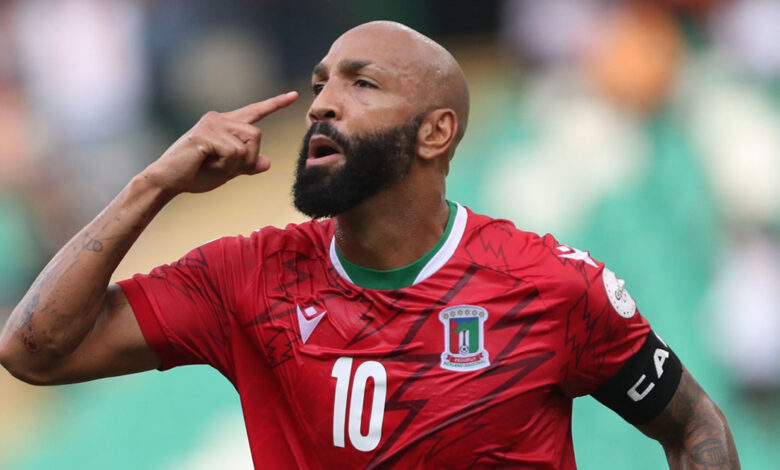 ما هو سبب صراع الفيفا مع اللاعب إميليو نسوي ومنتخب غينيا الإستوائية؟