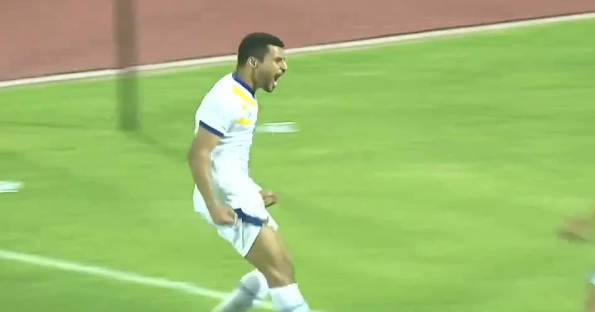 فيصل الأغبري يصحح خطأه ويقود عبري لفوز مُفاجئ على صحار في دوري عمانتل