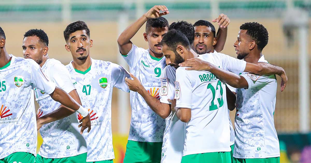 بدر العلوي يقص شريط النهضة في دوري عمانتل 2025-24 بهدفٍ رائع في النصر