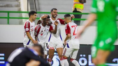 الشارقة يستغل "الطرد المبكر" ويدك شباك دبا الحصن برباعية