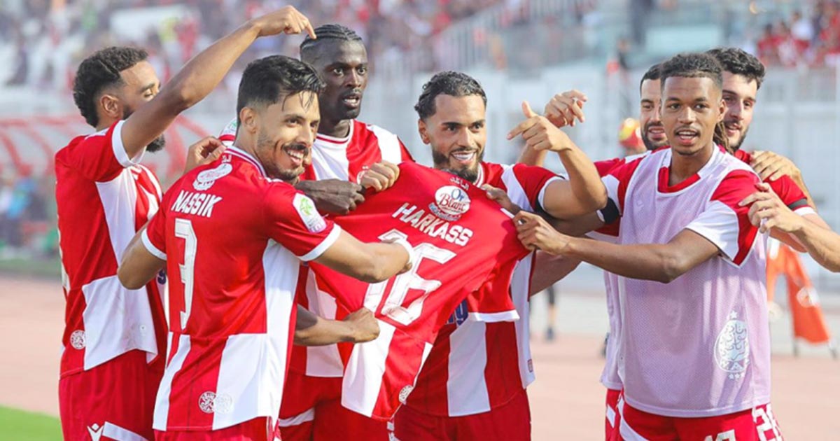 الوداد يتجاوز البداية العاثرة برباعية في الدفاع الجديدي ويتصدر مؤقتاً