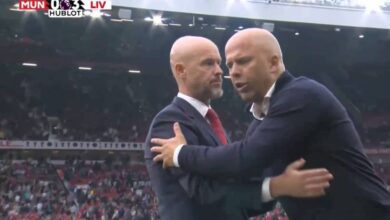 ليفربول يُلقن مانشستر يونايتد درساً جديداً في أولد ترافورد وصلاح يصنع ويسجل