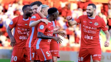 في قمة مجنونة.. دبور يفسد هاتريك عمر خريبين ويقود أهلي دبي لهزيمة الوحدة