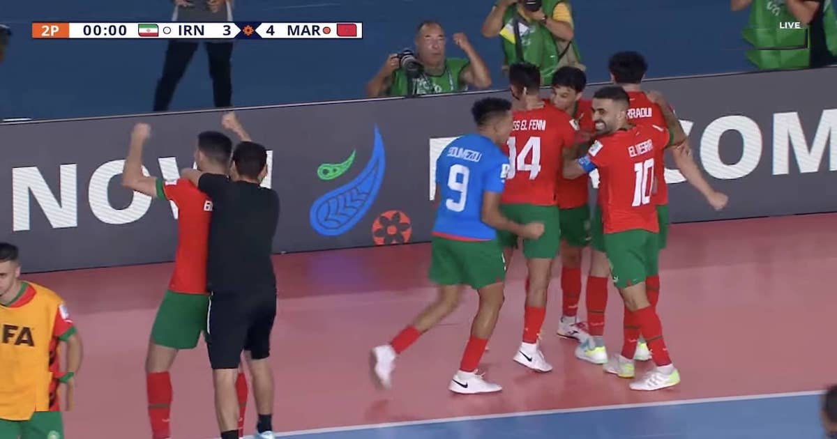 رغم أنف الحكم والإصابات.. المغرب ينتصر على إيران ويبلغ ربع نهائي مونديال الصالات