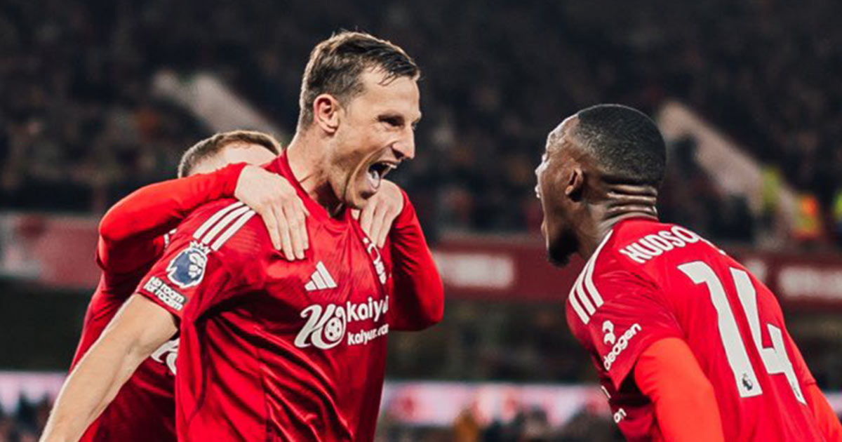 كريس وود يقود نوتنجهام لانتصار صعب ويعمق جراح كريستال بالاس