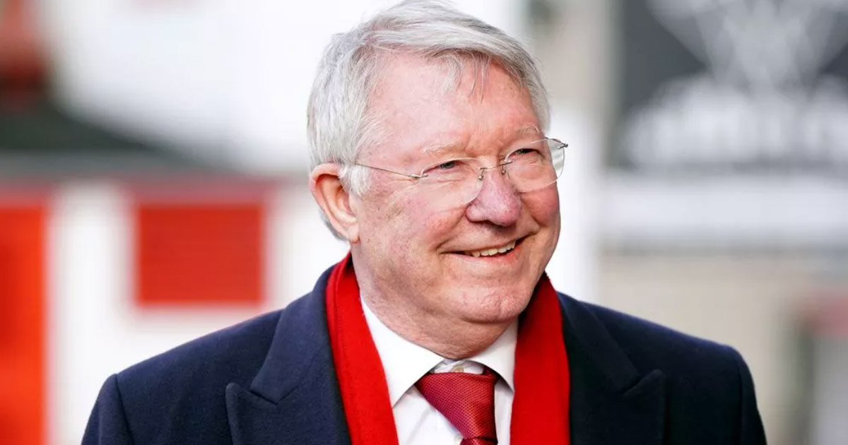 بول غاسكوين يوصي مانشستر يونايتد بإعادة أليكس فيرجسون لتدريب الفريق