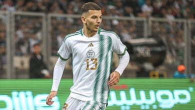 من هو بدر الدين بوعناني.. وما أفضل مركز له في منتخب الجزائر؟