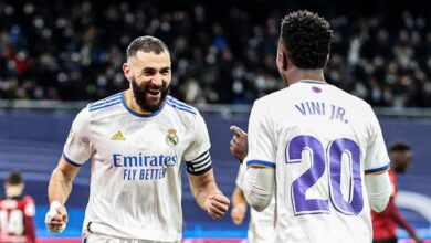 بنزيما يدافع عن زميله السابق: فينيسيوس كان يستحق الكرة الذهبية