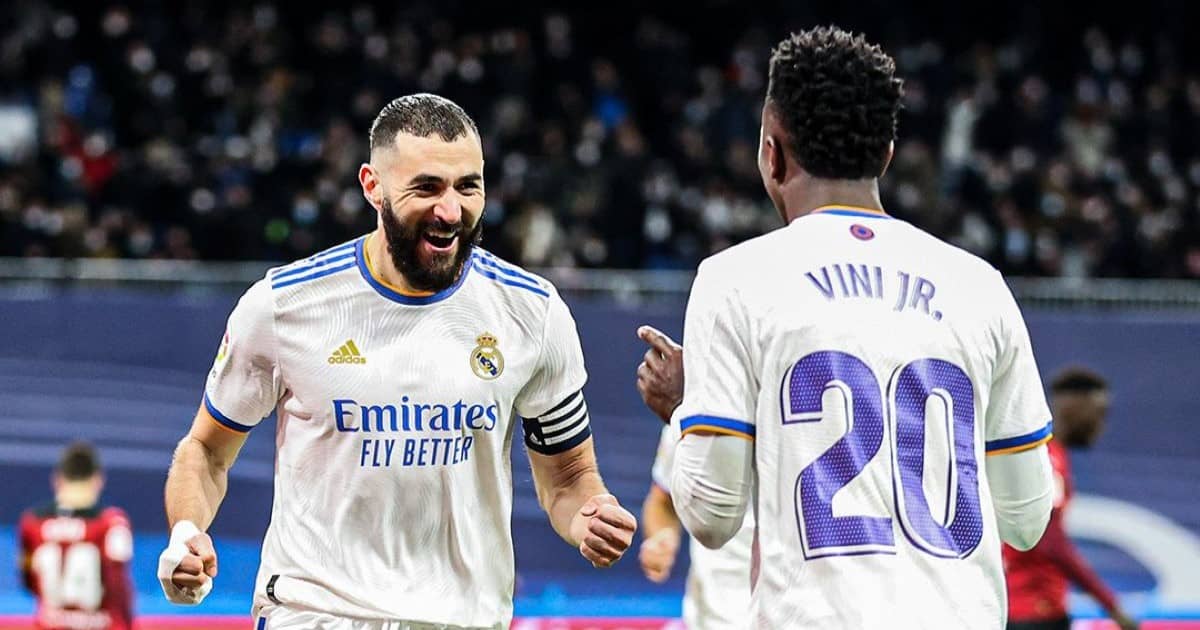 بنزيما يدافع عن زميله السابق: فينيسيوس كان يستحق الكرة الذهبية