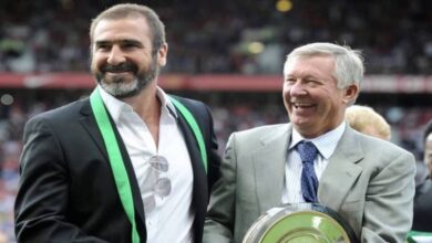 إريك كانتونا مع أسطورة مانشستر يونايتد السير أليكس فيرغسون