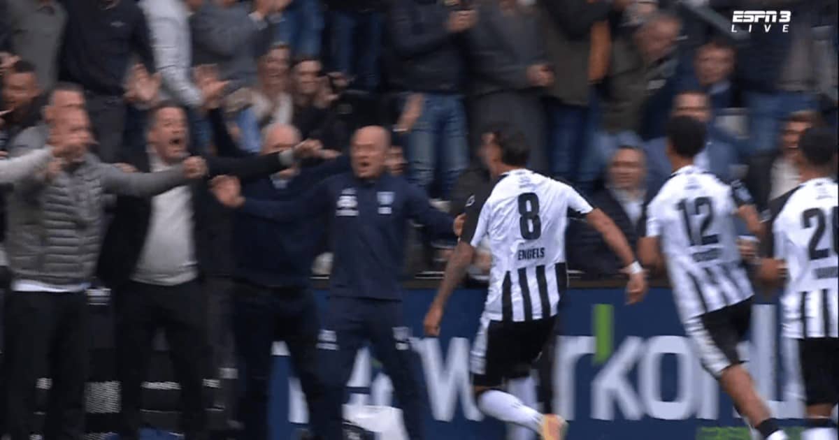 هدف تاريخي يضع ماريو إنجلس في سباق بوشكاش