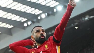 هل تكفي الأرقام القياسية لإقناع صلاح بالبقاء في ليفربول؟