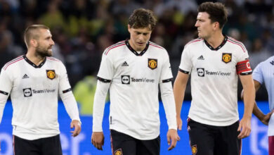 ميلان يستغل إبراهيموفيتش لضم مدافع مانشستر يونايتد "المنبوذ"