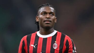 برشلونة يخطط لتجديد الهجوم بضم رفاييل لياو وجوناثان ديفيد