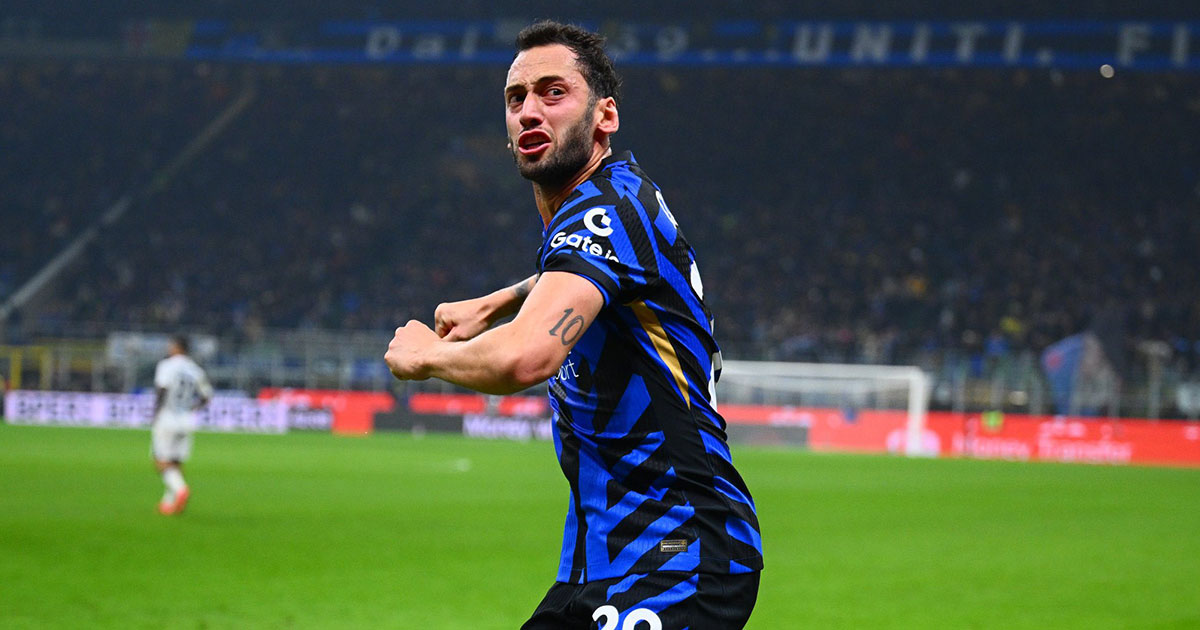 الإنتر يتعادل مع نابولي وتشالهانوجلو يتحول من بطل إلى مُذنب