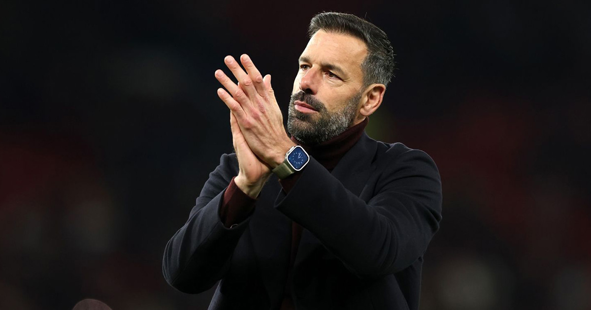 مانشستر يونايتد يمهد طريق أموريم بإعلان مغادرة طاقم رود فان نيستلروي