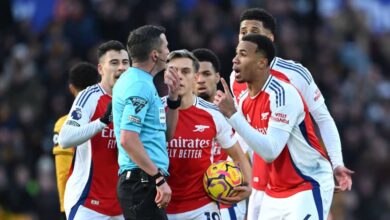 أرسنال ينجح في إلغاء طرد لويس-سكيلي قبل مواجهة مان سيتي