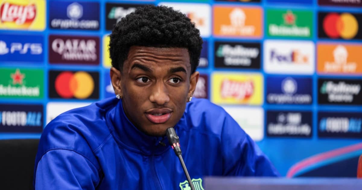 أليخاندرو بالدي يعلق على الإهانات العنصرية بثقة قبل مواجهة أتالانتا