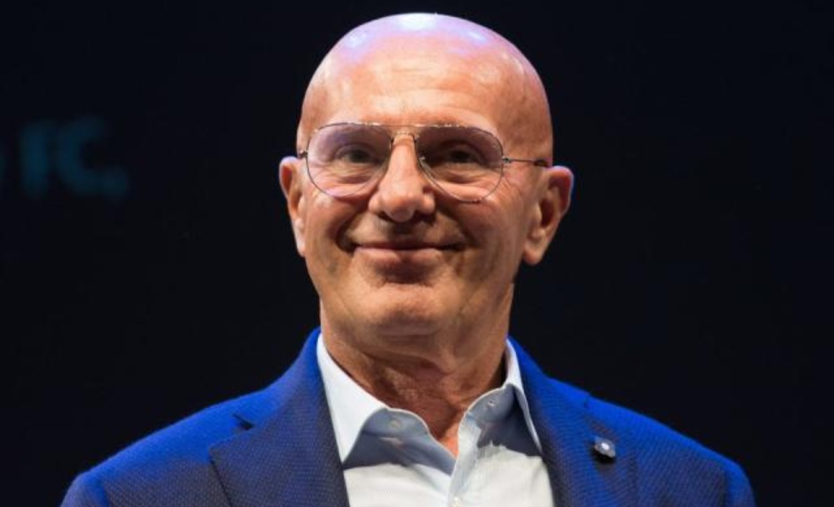 ساكي ينتقد إدارة ميلان بعد العروض الهزيلة مع كونسيساو