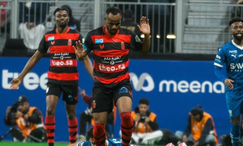 الرياض يعطل الهلال ويمنح الاتحاد فرصة ذهبية لتوسيع الفارق