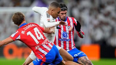 أتلتيكو مدريد يتعادل مع ريال مدريد ويواصل ملاحقته
