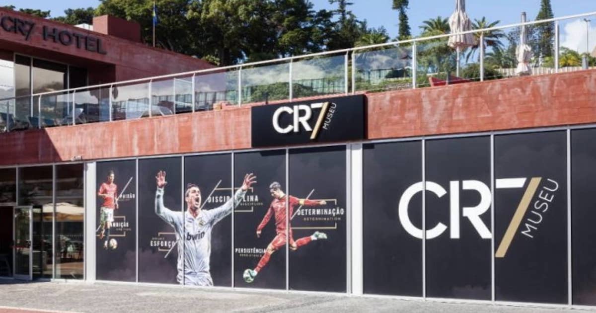 ما سعر الليلة في فندق كريستيانو رونالدو "بيستانا سي آر 7 مراكش"؟