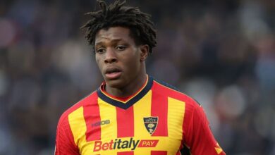 دورجو يودع جماهير ليتشي قبل انتقاله إلى مانشستر يونايتد