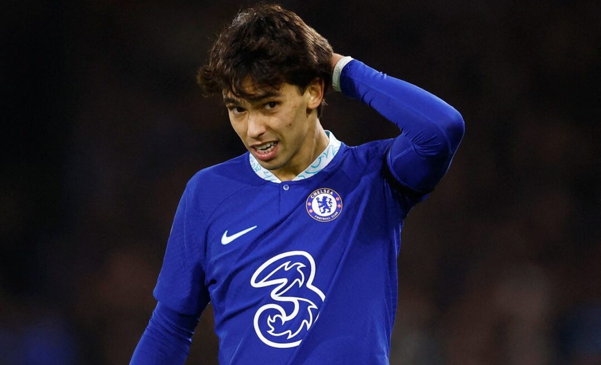 ميلان يحاول الظفر بجواو فيليكس في آخر ساعات السوق