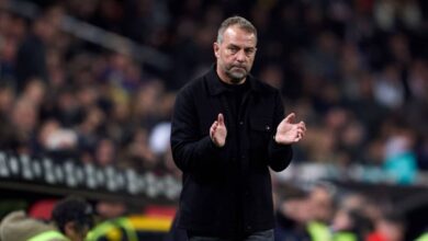 فليك يمنح لاعبي برشلونة فترة راحة بعد الفوز الكبير على إشبيلية