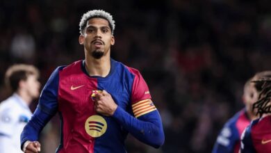 رونالد أراوخو يجدد عقده مع برشلونة حتى 2031