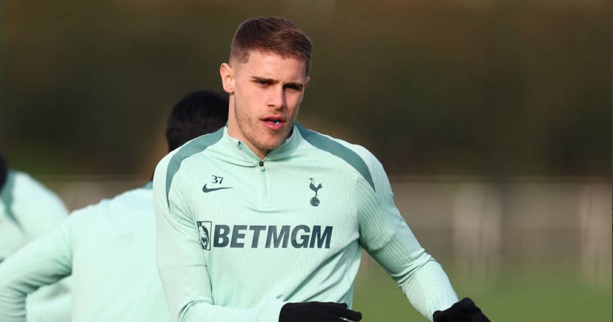 فان دي فين: أرني سلوت حاول ضمي مرتين قبل انتقاله إلى ليفربول