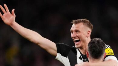 قصة كفاح دان بورن.. بدأت بفقدان إصبع وانتهت بالتألق مع نيوكاسل وإنجلترا