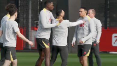 مشادة أم مزاح؟ سر اللقطة المثيرة بين صلاح وأرنولد في تدريبات ليفربول