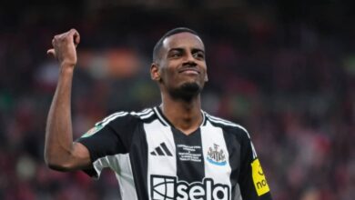 إيزاك يرفض حسم مستقبله مع نيوكاسل وسط اهتمام ليفربول وأرسنال