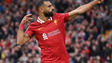 محمد صلاح يعادل رقم أغويرو كأفضل هداف أجنبي في تاريخ البريميرليغ