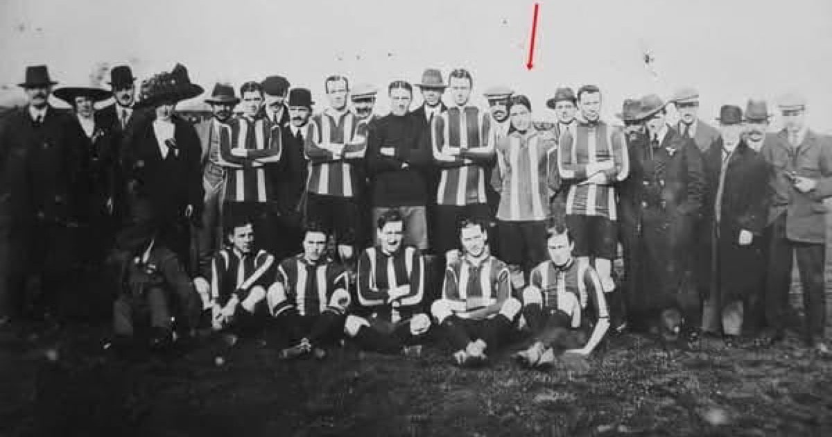 حسين حجازي - صورة اول لاعب عربي ومصري في الدوري الانجليزي بكل درجاته