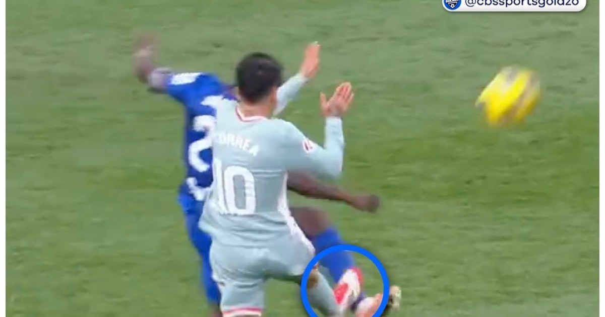 عيد ميلاد تعيس لأنخل كوريا.. طرد وخسارة وإساءة للحكم تهدده بإيقاف طويل