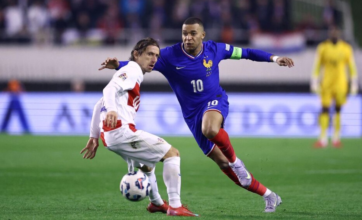 هل أفلت كيليان مبابي من الطرد في مباراة فرنسا وكرواتيا؟