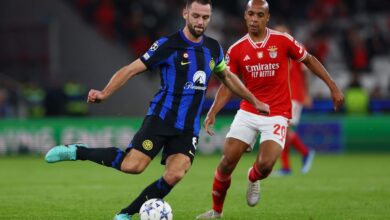 دي فري يحذر الإنتر من فيينورد: لقد تغلبوا على ميلان وبايرن ميونخ