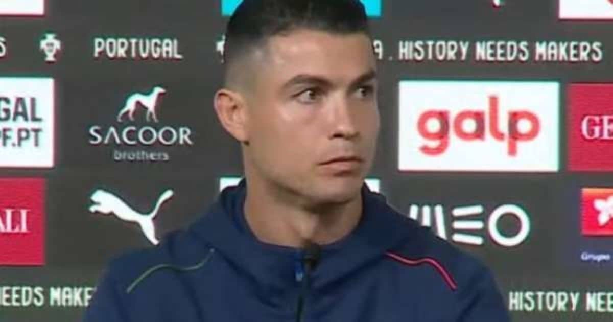 رونالدو يرد على صحفي غاضباً: انظر في عيني عندما تسأل!