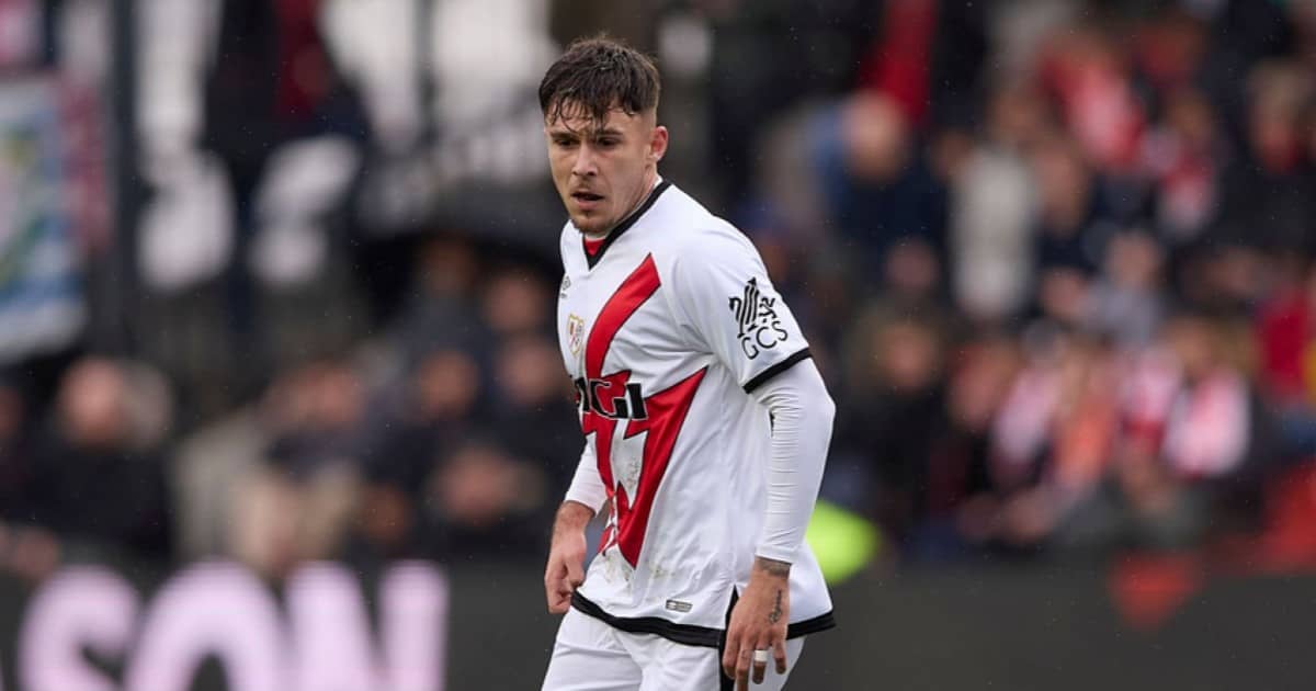 هل يكون أندريه راتيو ظهير برشلونة الأيمن الجديد؟