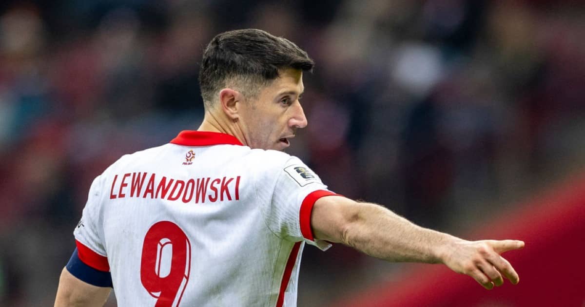 برشلونة يترقب تطورات إصابة ليفاندوفسكي مع بولندا