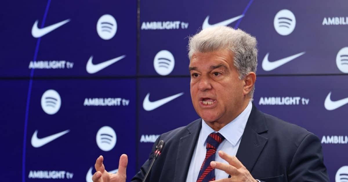 لابورتا يهاجم قرارات رابطة الليغا بشأن تسجيل أولمو وباو فيكتور