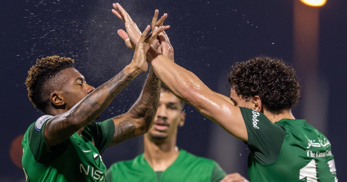 شباب الأهلي يتفادى فخ كلباء بصعوبة ويعود لسكة الانتصارات