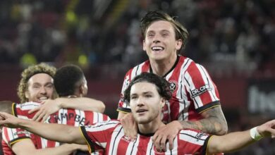 ما سر الدقيقة الإضافية في موعد المباراة الفاصلة بين سندرلاند وشيفيلد يونايتد؟