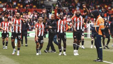 مانشستر يونايتد يُفرط في تقدمه ويُخسر من برينتفورد 4-3