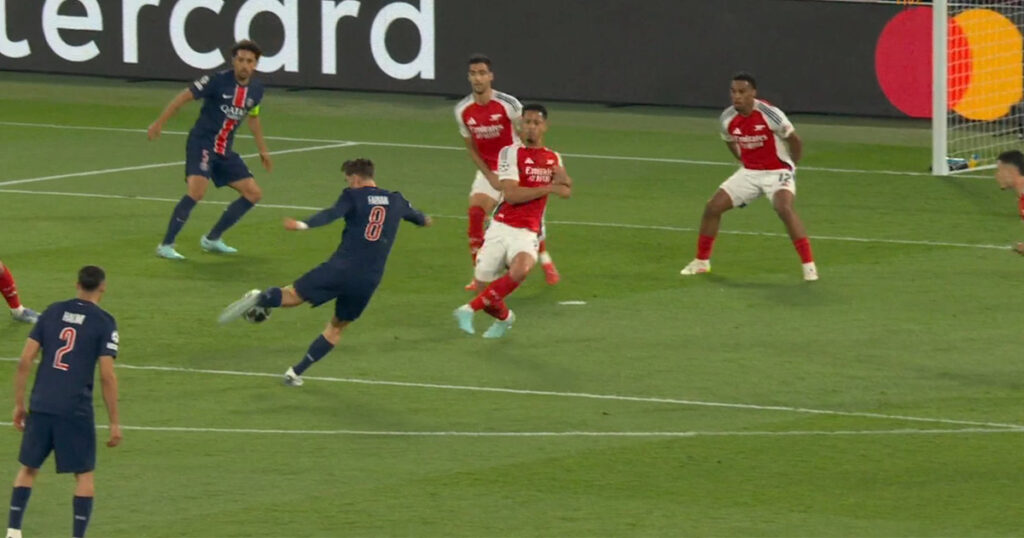 فابيان رويز يتقدم بالهدف الأول للنادي الباريسي في إياب نصف نهائي دوري الأبطال